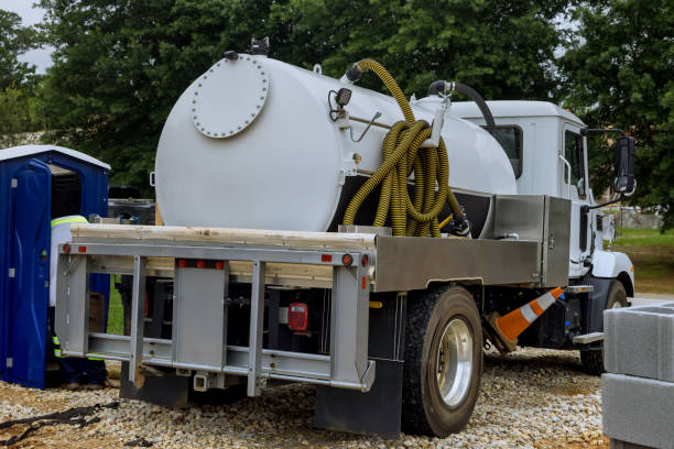 Best Luxury portable toilet rental  in Greendale, WI